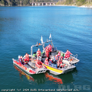 Rettungsboote der DLRG Geretsried und Wasserwacht Lenggries